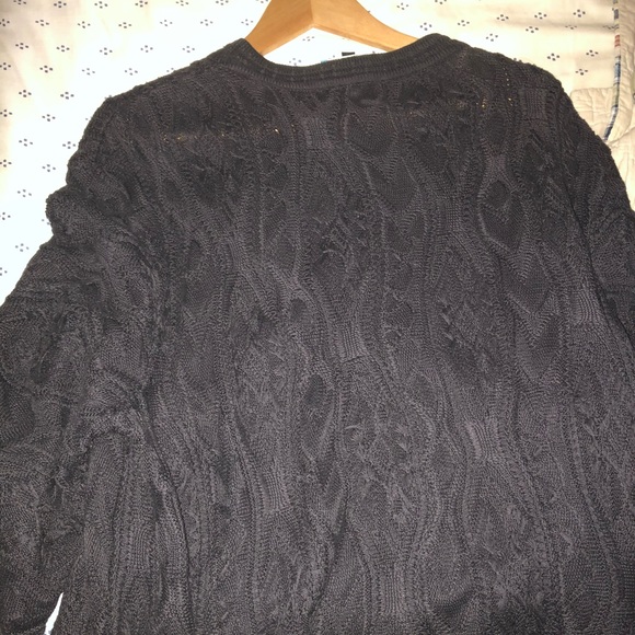black coogi sweater